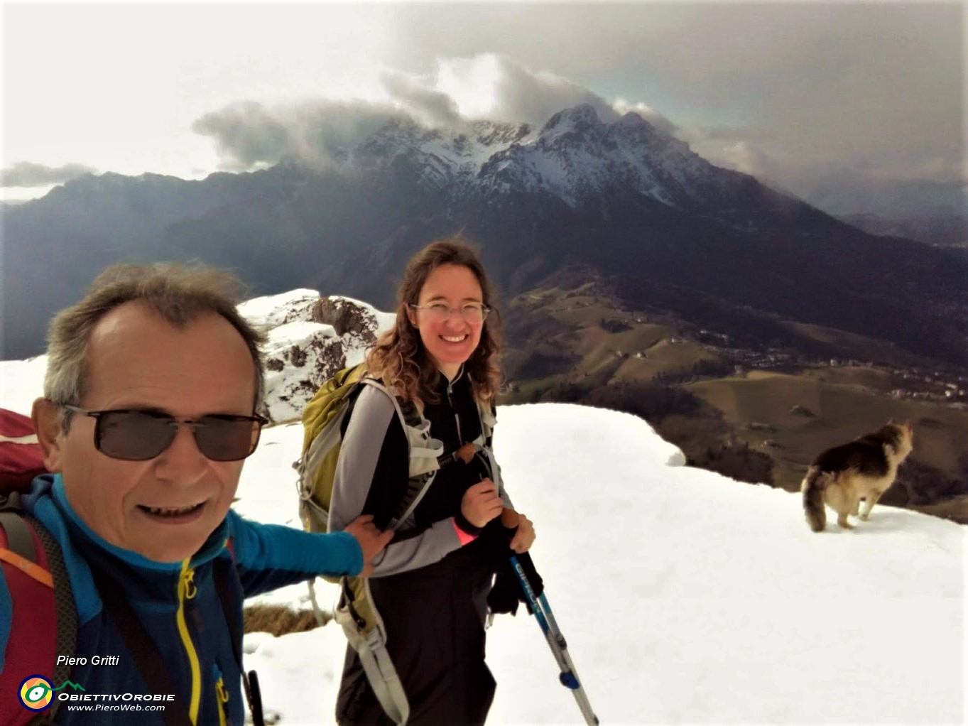 33 Selfie con vista in Alben e sulla conca di Oltre il Colle.jpg